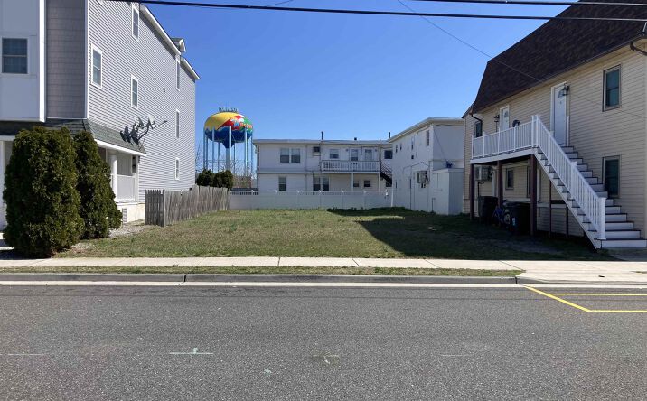 3815 Arctic Avenue, Wildwood