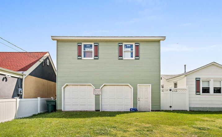 137 E Spicer Avenue, Wildwood
