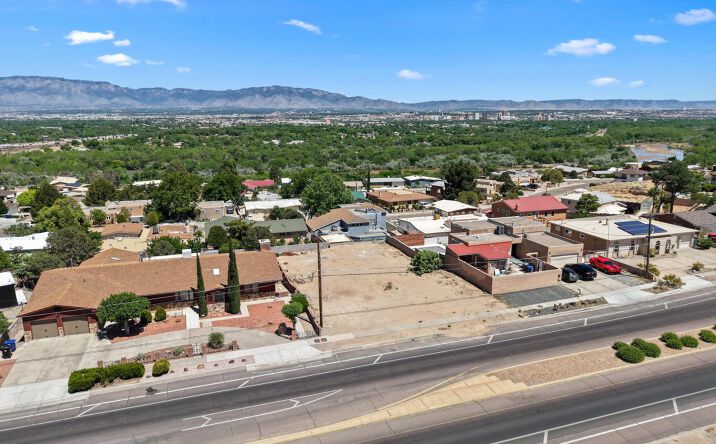 1412 Atrisco Drive NW, Albuquerque