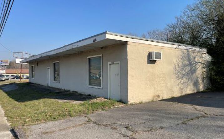 9208 & 9210 Oak Ridge Hwy, Oak Ridge
