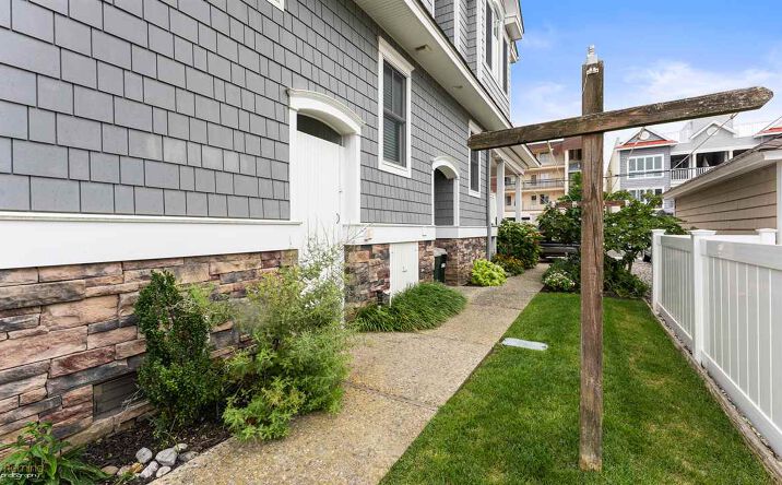9508 Sunset Drive, Stone Harbor