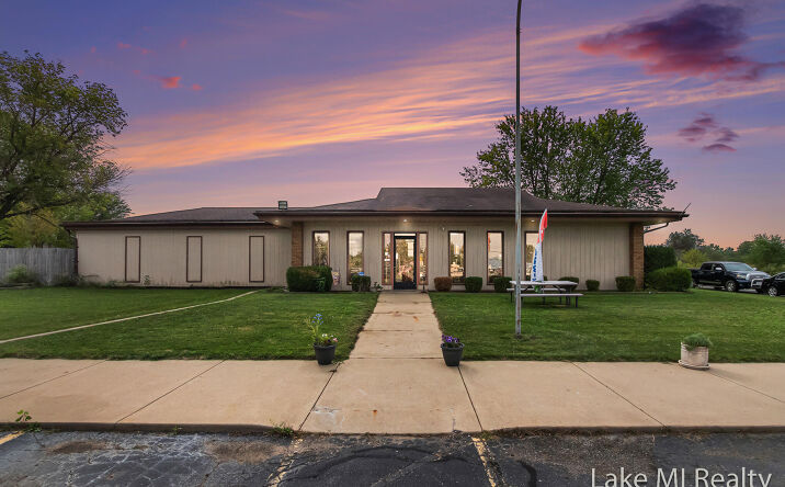 6720 Red Arrow Highway, Coloma
