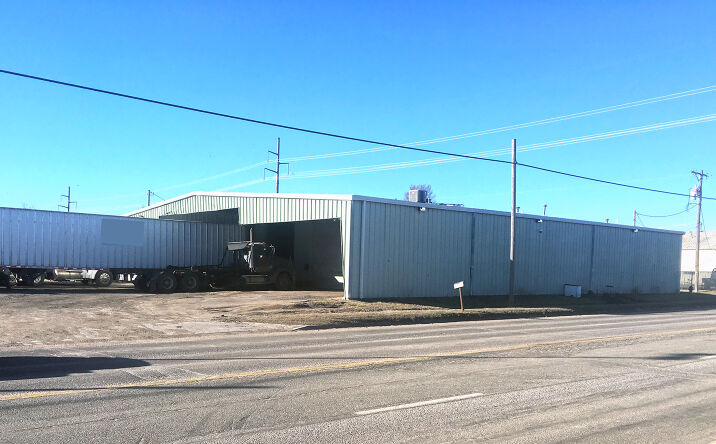 211 West 53rd St N, Wichita