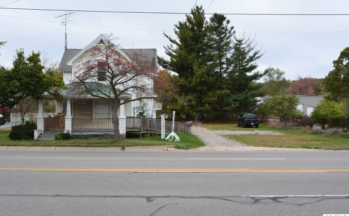 76 W CARLETON, Hillsdale