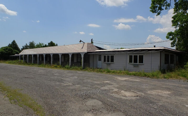 352 State Route 82, Livingston