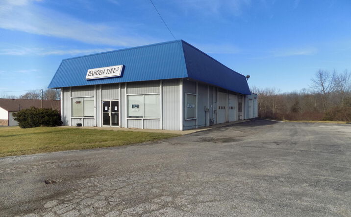 7033 Red Arrow Highway, Coloma