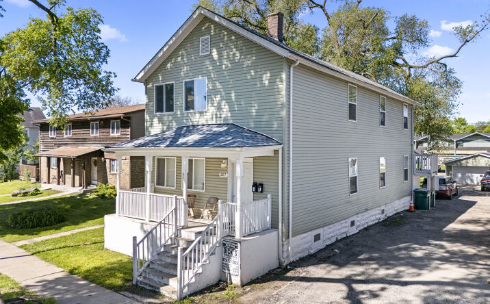207 S Ottawa Street, Joliet