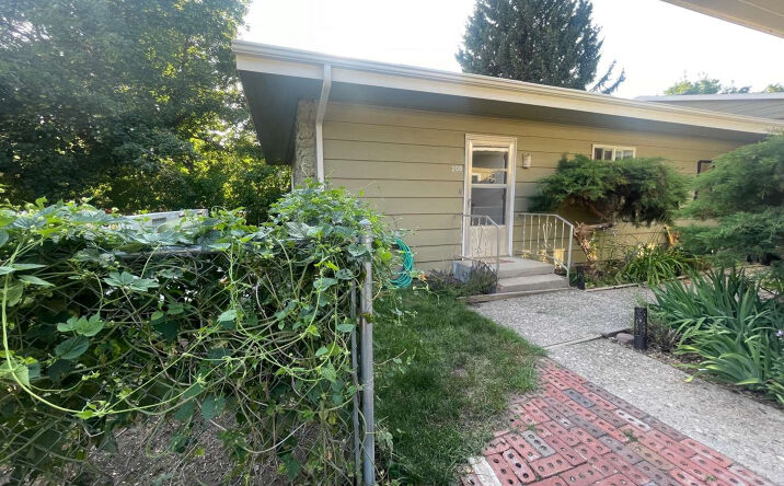 208 Dixon Avenue, Missoula