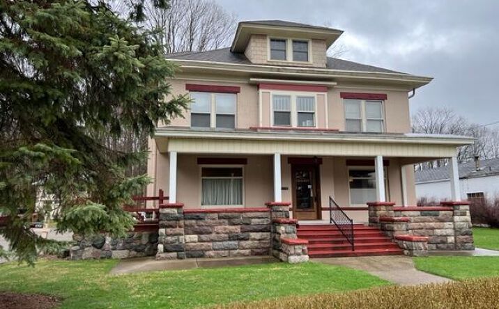 1425 S Hanover Street, Hastings
