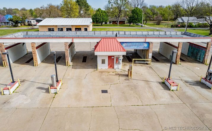 700 W Cherokee Street, Wagoner