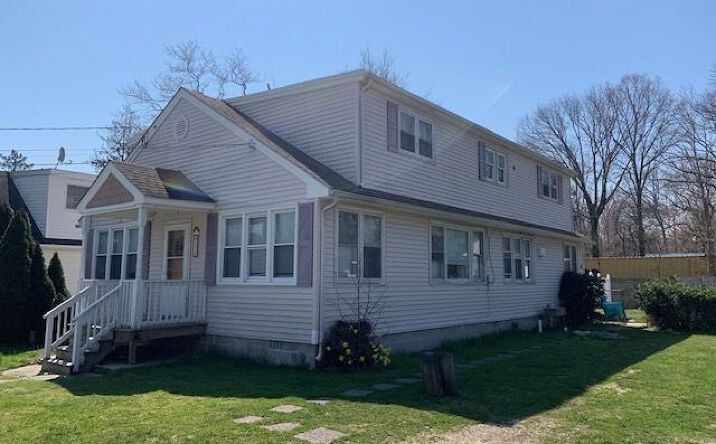 870 Towerview Road, Erma