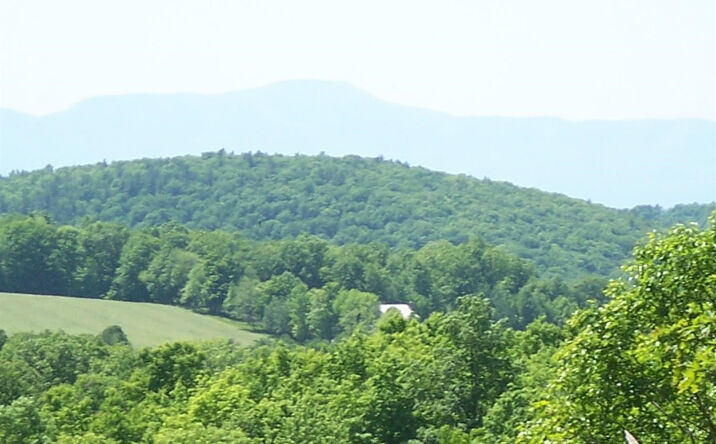 Schoolhouse Road, Hillsdale