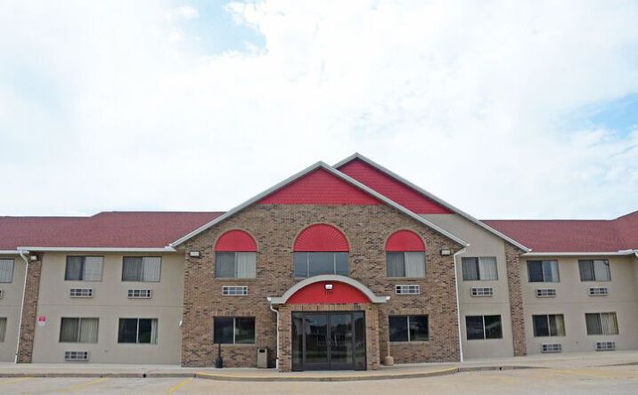 1150 E Linn St, Canton