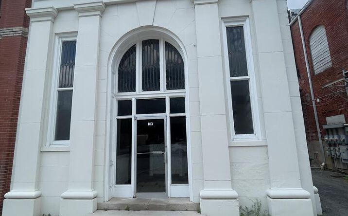 103 S Lee Street, Valdosta