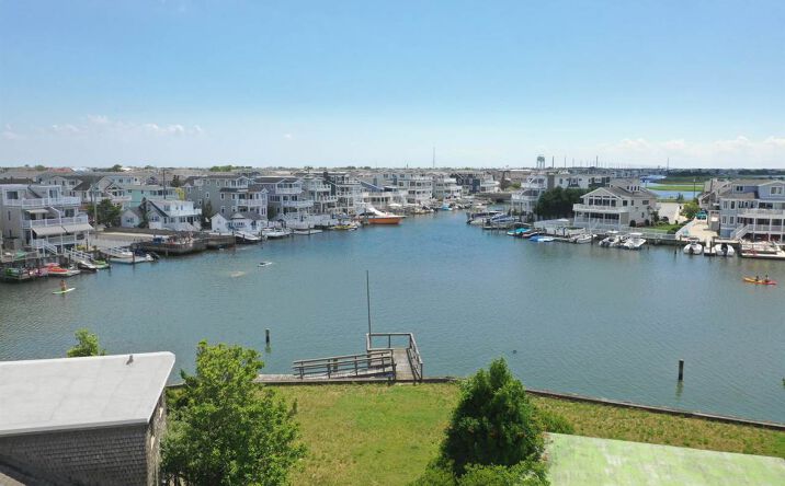 2205 Harbor Avenue, Avalon