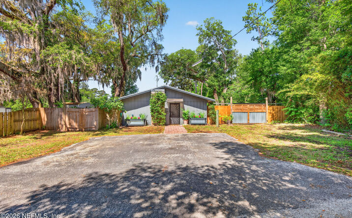 6861 LENOX Avenue, Jacksonville