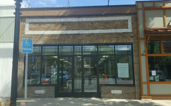 129 E State Street, Hastings