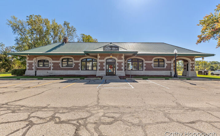 233 W Adams Street, Ionia