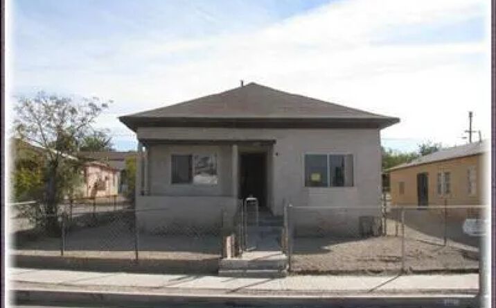 612-612 1/2 E Buena Vista Street, Barstow