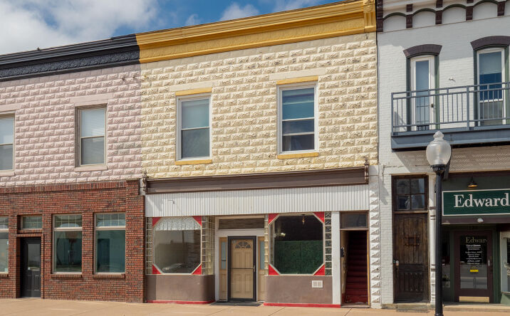 122 S Main Street, Vicksburg