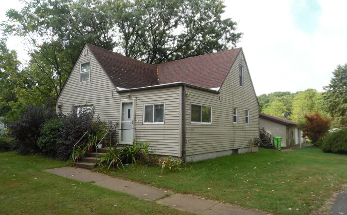 705 Baker Road, Dexter
