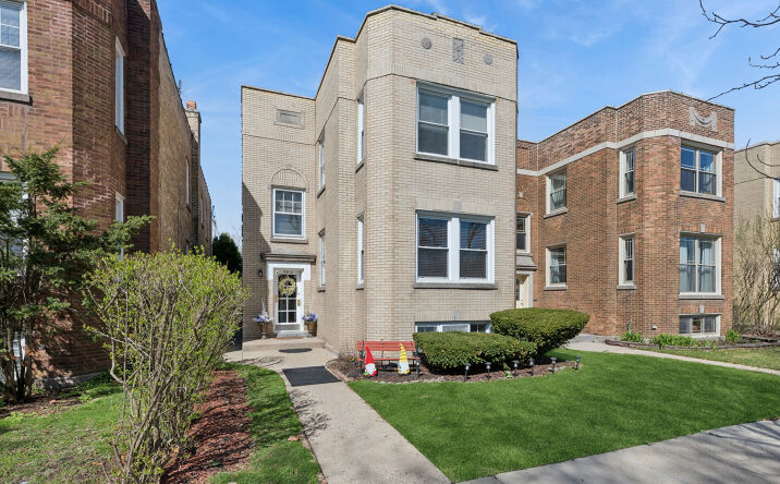 7918 Karlov Avenue, Skokie