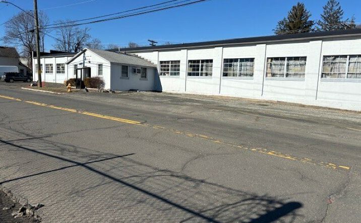 21 Taylor St, Danbury