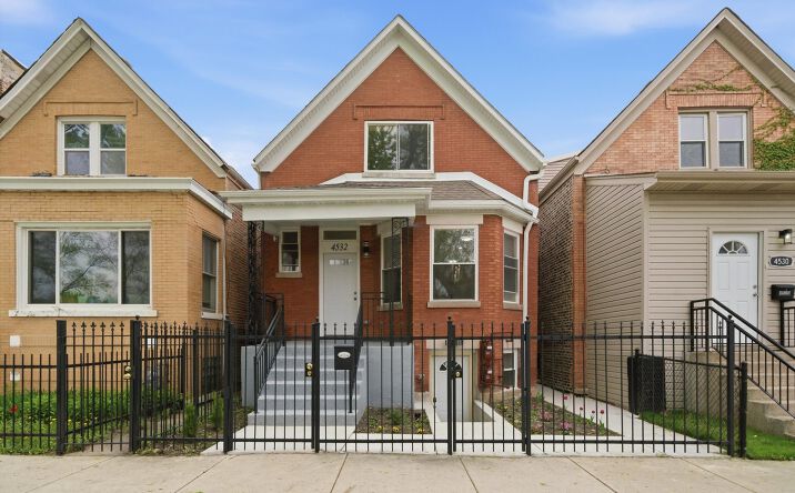 4532 W Maypole Avenue, Chicago
