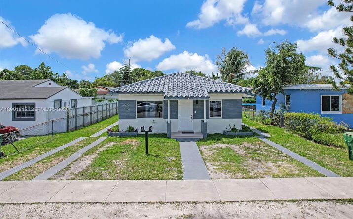2020 NW 51st St, Miami