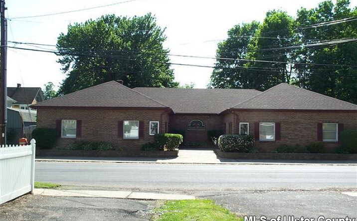 105 Pine Street, Kingston