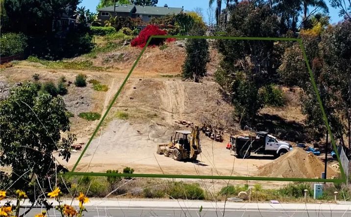 3813 El Camino Real, Carlsbad