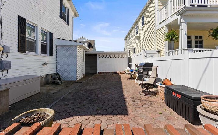 2700 Hudson Avenue, Wildwood