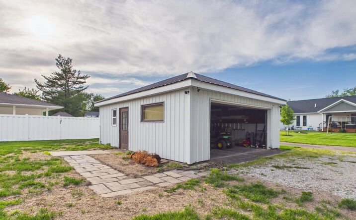 227 E Main Street, Agency