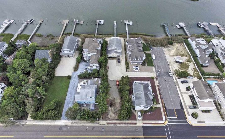 6220 Ocean Drive, Avalon