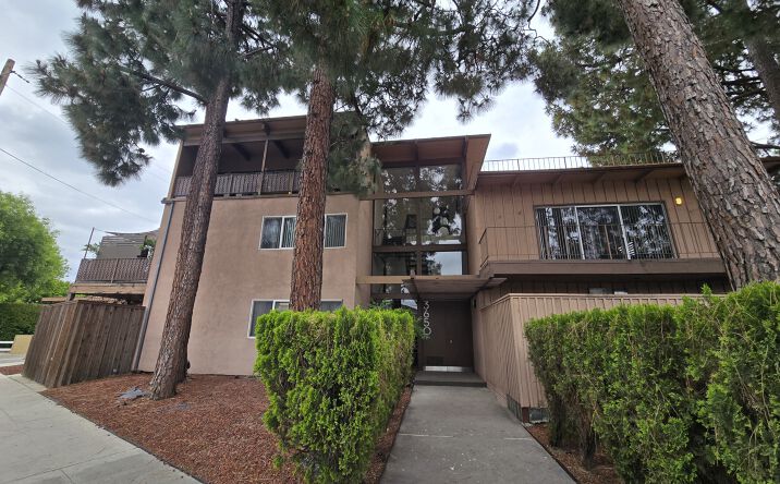 3650 West Clark Avenue, Burbank