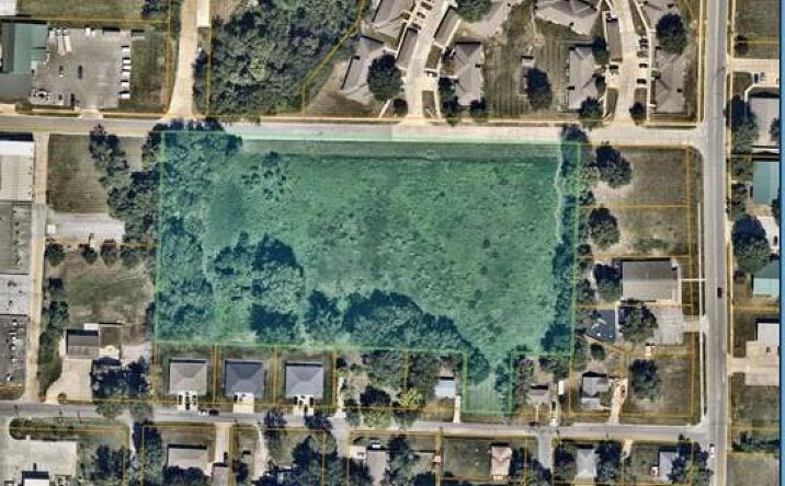 301 SE 7th Street, Oak Grove