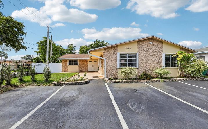 108 SE 4th Ter, Dania Beach