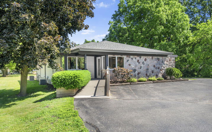 155 E Cross Street, Clarksville