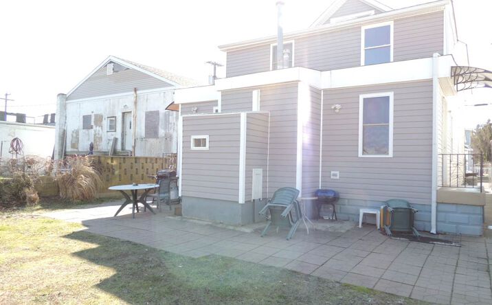 107 W Roberts Avenue, Wildwood