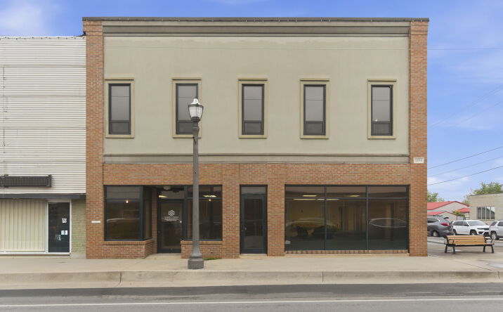 805 Main Street, Cassville