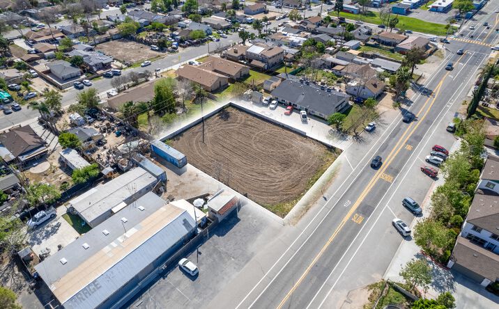 5TH N E St, San Bernardino
