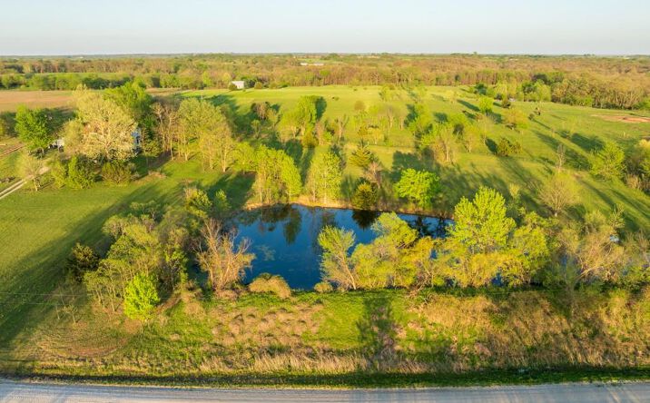 719 NW 871st Road, Centerview