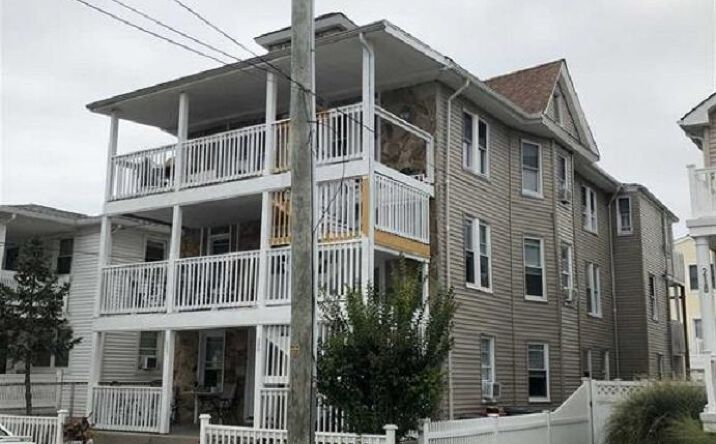 222 E Cresse Avenue, Wildwood