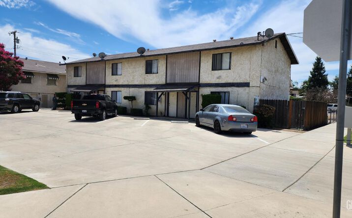 2124 O ST, BAKERSFIELD
