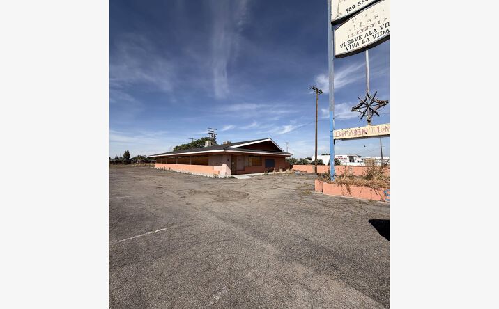 920 E Lacey Blvd, Hanford