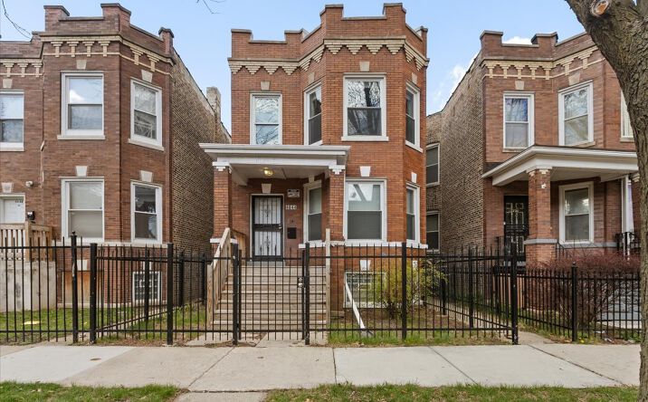 4844 W Rice Street, Chicago