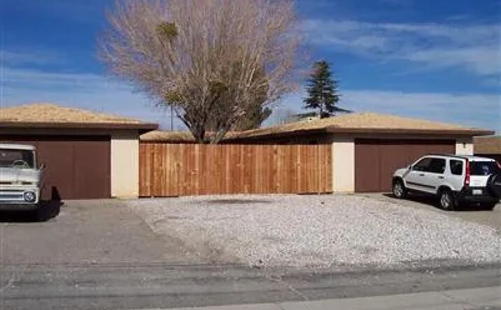 16615-16617 E Zenda Street, Victorville