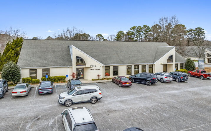 716 Denbigh Boulevard, Newport News