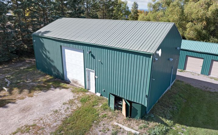 3890 Hwy 2 E, Kalispell