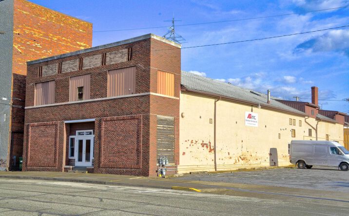 119 W CARROLL Street, Macomb